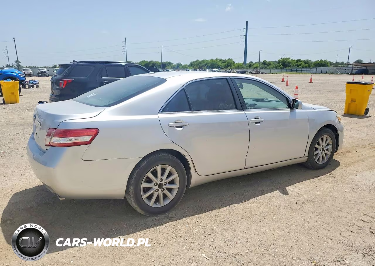 2011 Toyota Camry Xle VIN:4T4BF3EK0BR113544 - 3