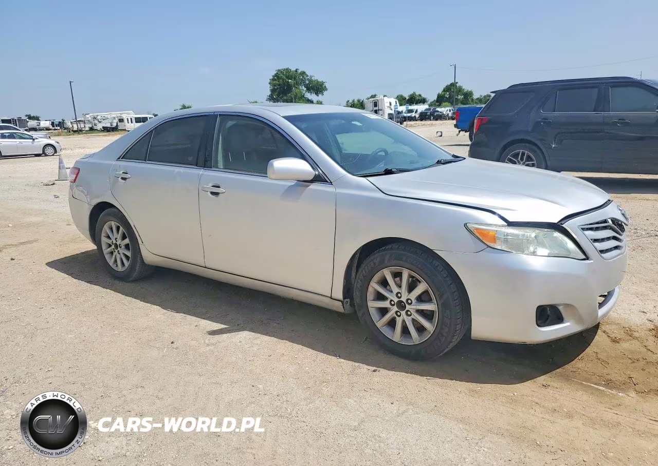 2011 Toyota Camry Xle VIN:4T4BF3EK0BR113544 - 4