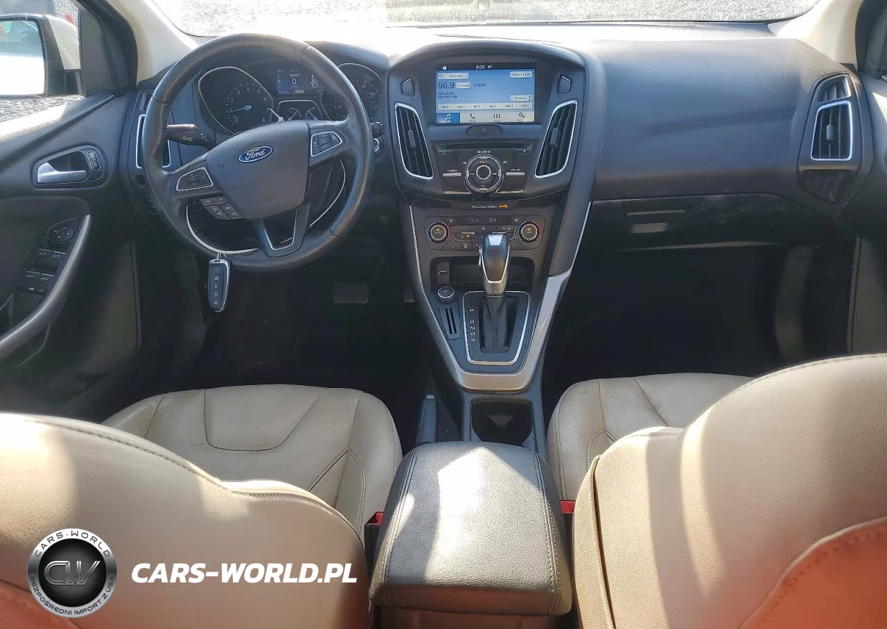 2016 Ford Focus Titanium VIN:1FADP3N23GL299393 - 8