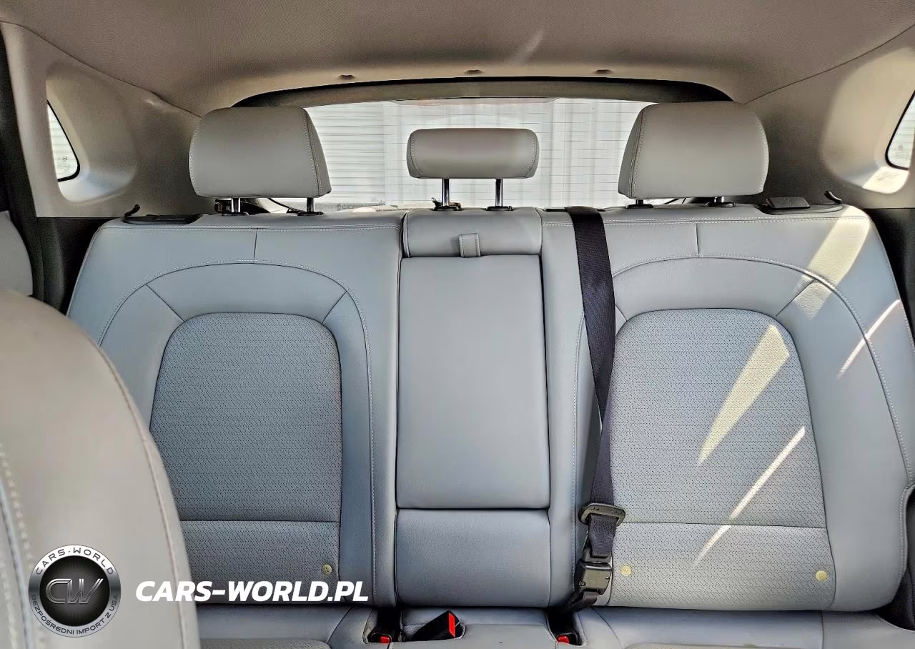 2019 Hyundai Kona Limited VIN:KM8K3CA54KU231616 - 10