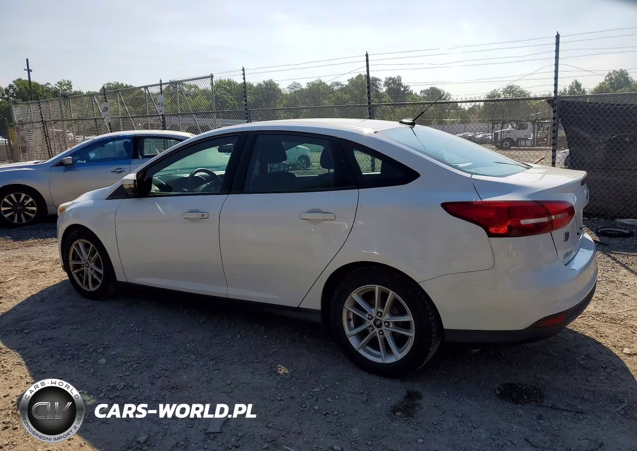 2017 Ford Focus Se VIN:1FADP3F29HL283831 - 2