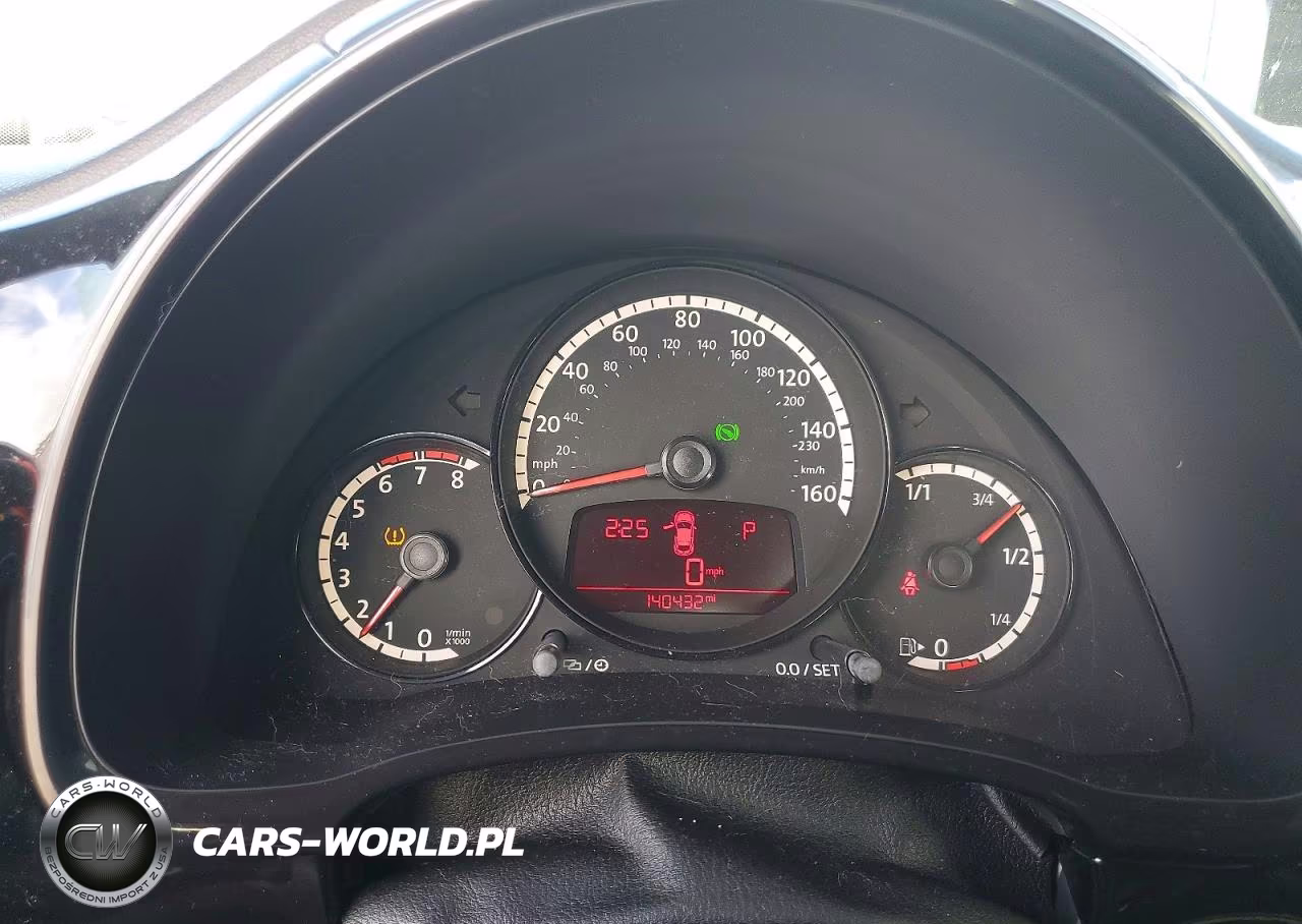 2014 Volkswagen Beetle VIN:3VWFP7AT7EM624094 - 9
