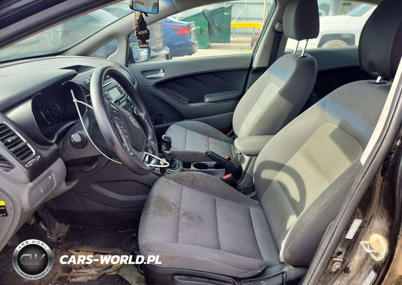 2017 Kia Forte Lx VIN:3KPFK4A74HE049938 - 7