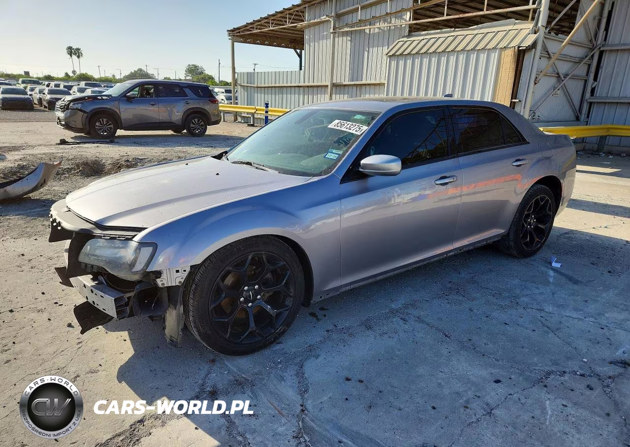 2015 Chrysler 300 S VIN:2C3CCABGXFH807770 - 1