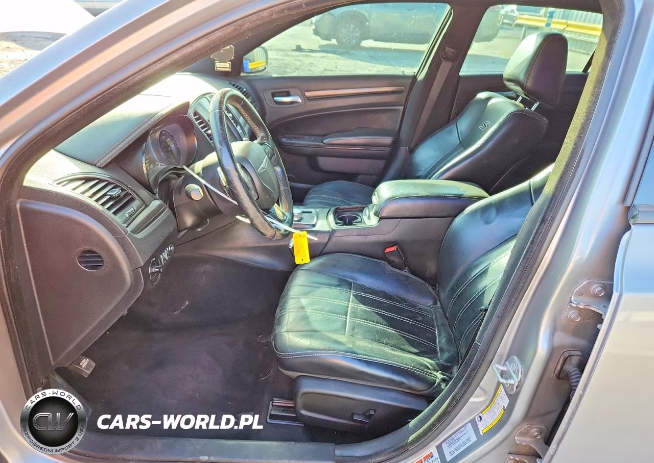 2015 Chrysler 300 S VIN:2C3CCABGXFH807770 - 7