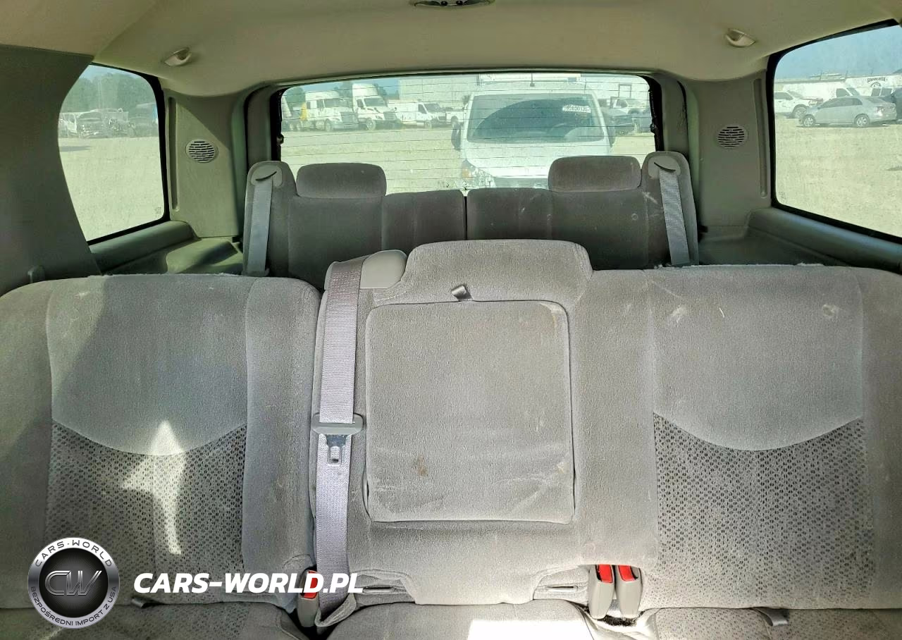 2005 Chevrolet Tahoe C1500 VIN:1GNEC13T95R261887 - 10