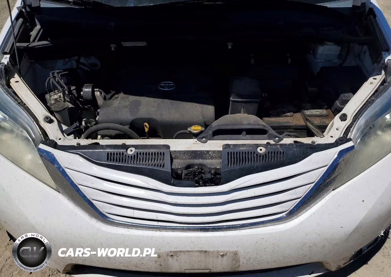 2015 Toyota Sienna Le VIN:5TDJK3DC7FS123174 - 12