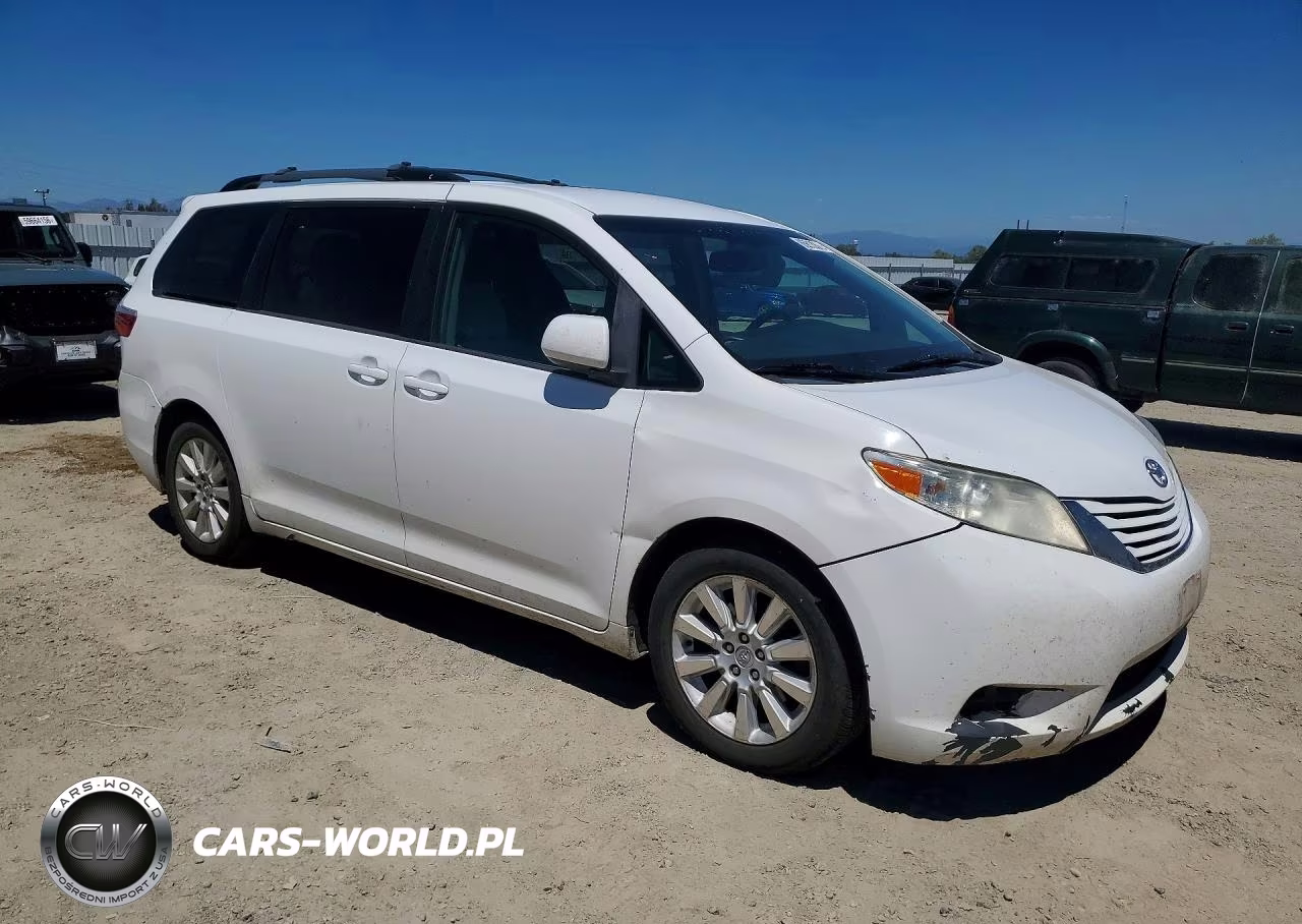 2015 Toyota Sienna Le VIN:5TDJK3DC7FS123174 - 4