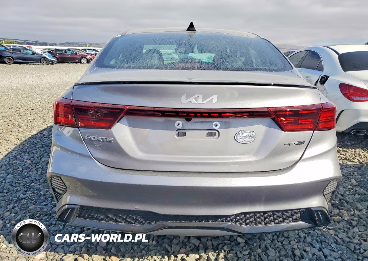 2023 Kia Forte Gt Line VIN:3KPF54AD7PE606367 - 6