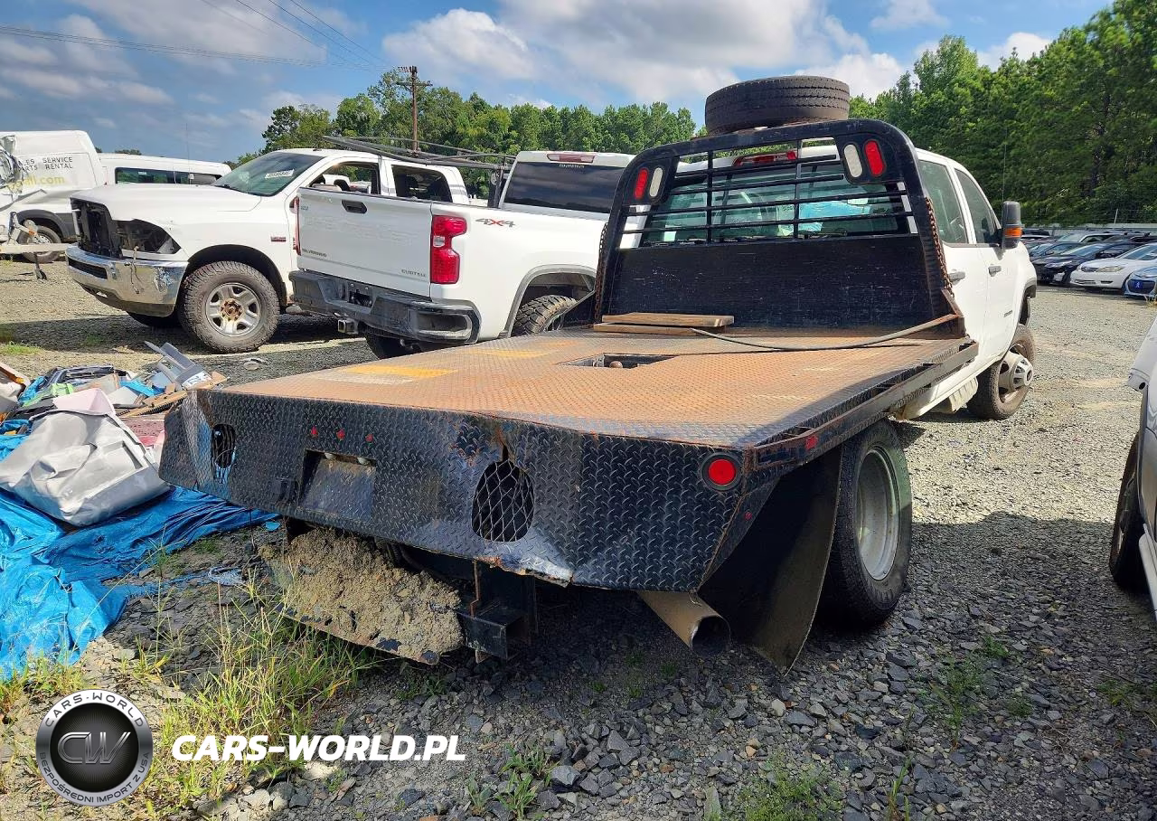2018 GMC Sierra K3500 VIN:1GD42VCY2JF158795 - 3