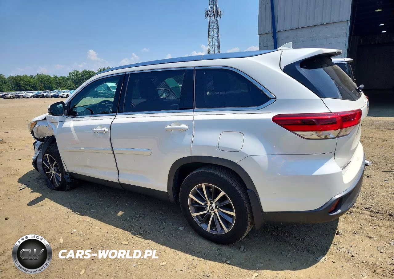 2019 Toyota Highlander Xle VIN:5TDJZRFH6KS622744 - 2