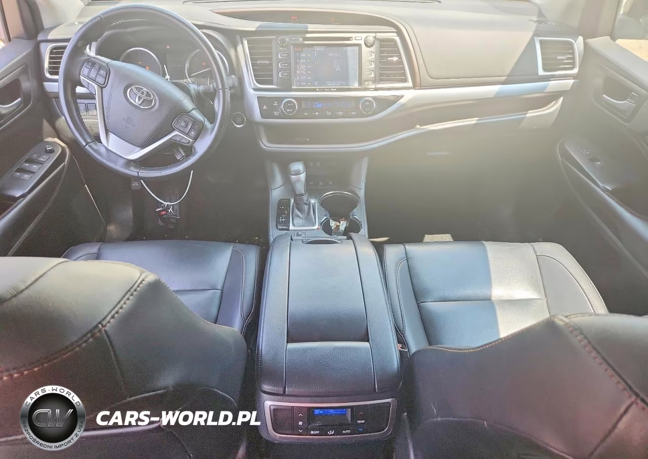 2019 Toyota Highlander Xle VIN:5TDJZRFH6KS622744 - 8