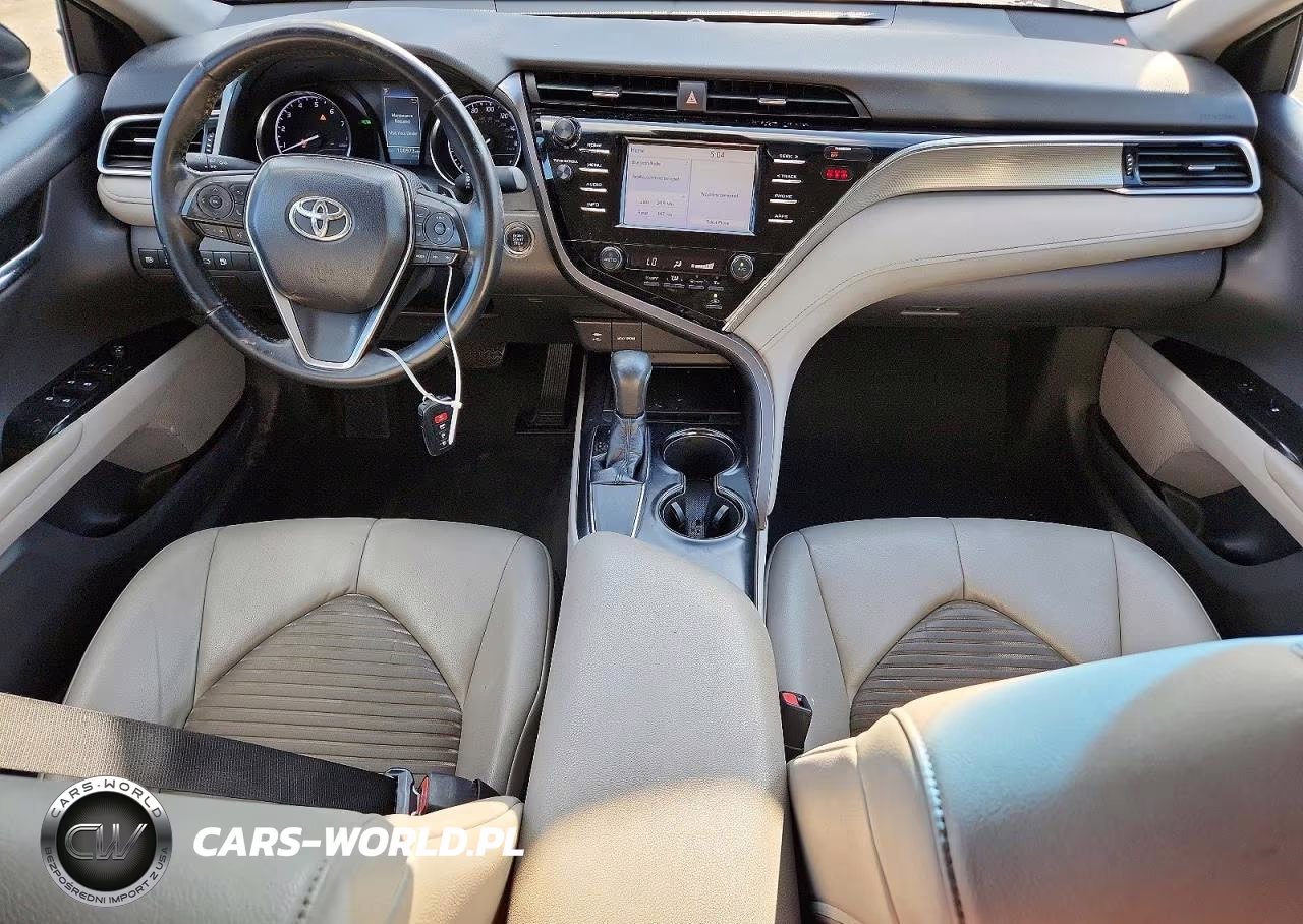 2018 Toyota Camry Se VIN:4T1B11HK0JU145384 - 8
