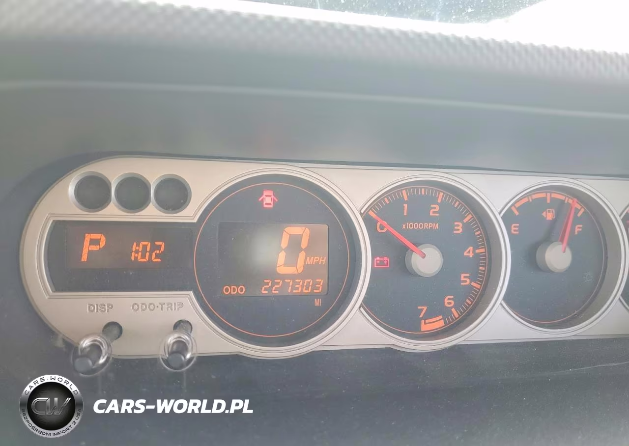 2008 Toyota Scion Xb VIN:JTLKE50E081032945 - 9