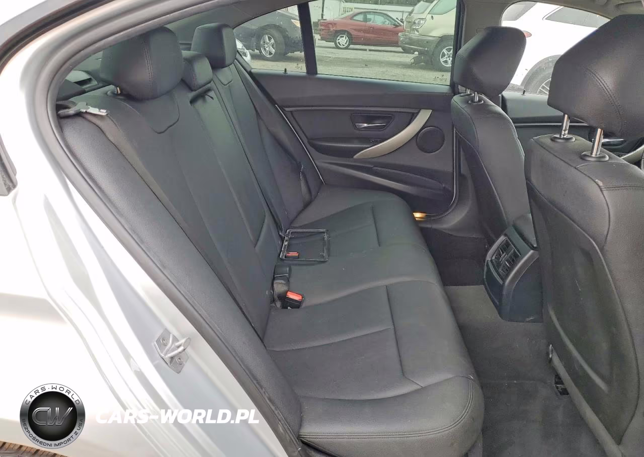 2018 BMW 320 I VIN:WBA8A9C50JAD27697 - 10