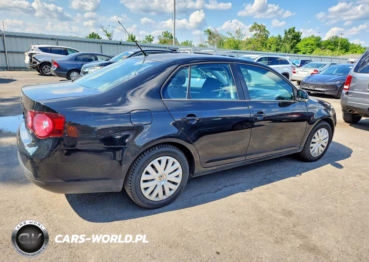 2010 Volkswagen Jetta S VIN:3VWJZ7AJ2AM002306 - 3