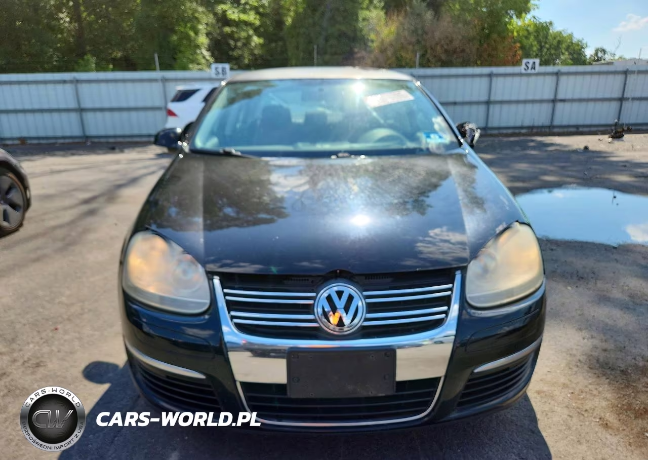 2010 Volkswagen Jetta S VIN:3VWJZ7AJ2AM002306 - 5