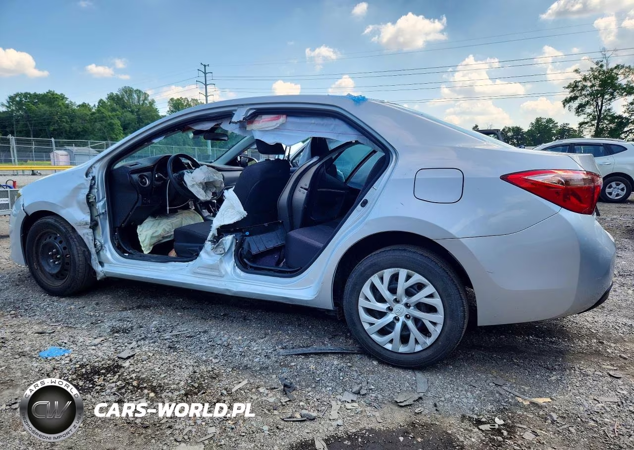 2017 Toyota Corolla Le VIN:2T1BURHE7HC890497 - 2