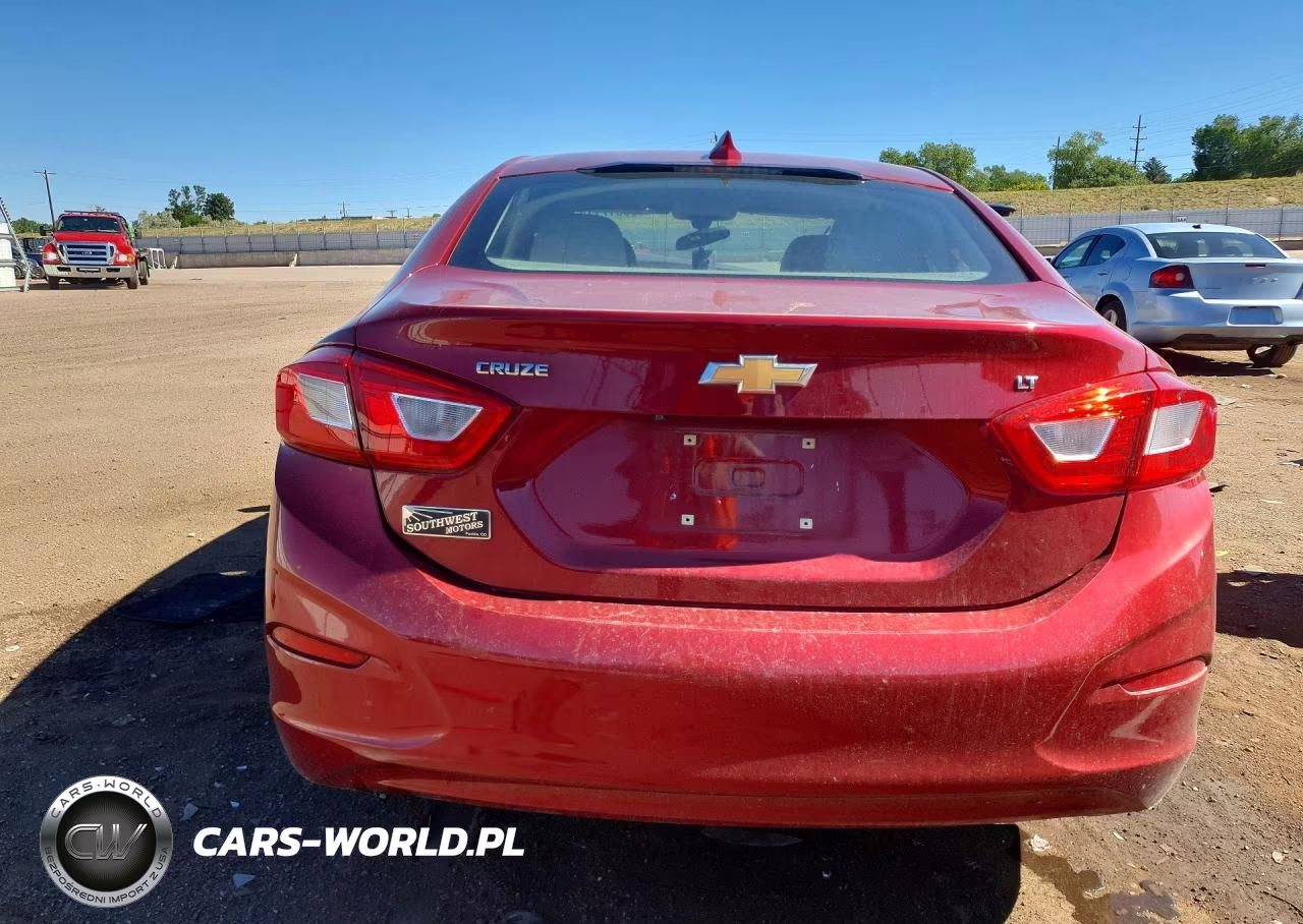 2018 Chevrolet Cruze Lt VIN:1G1BE5SM3J7117385 - 6