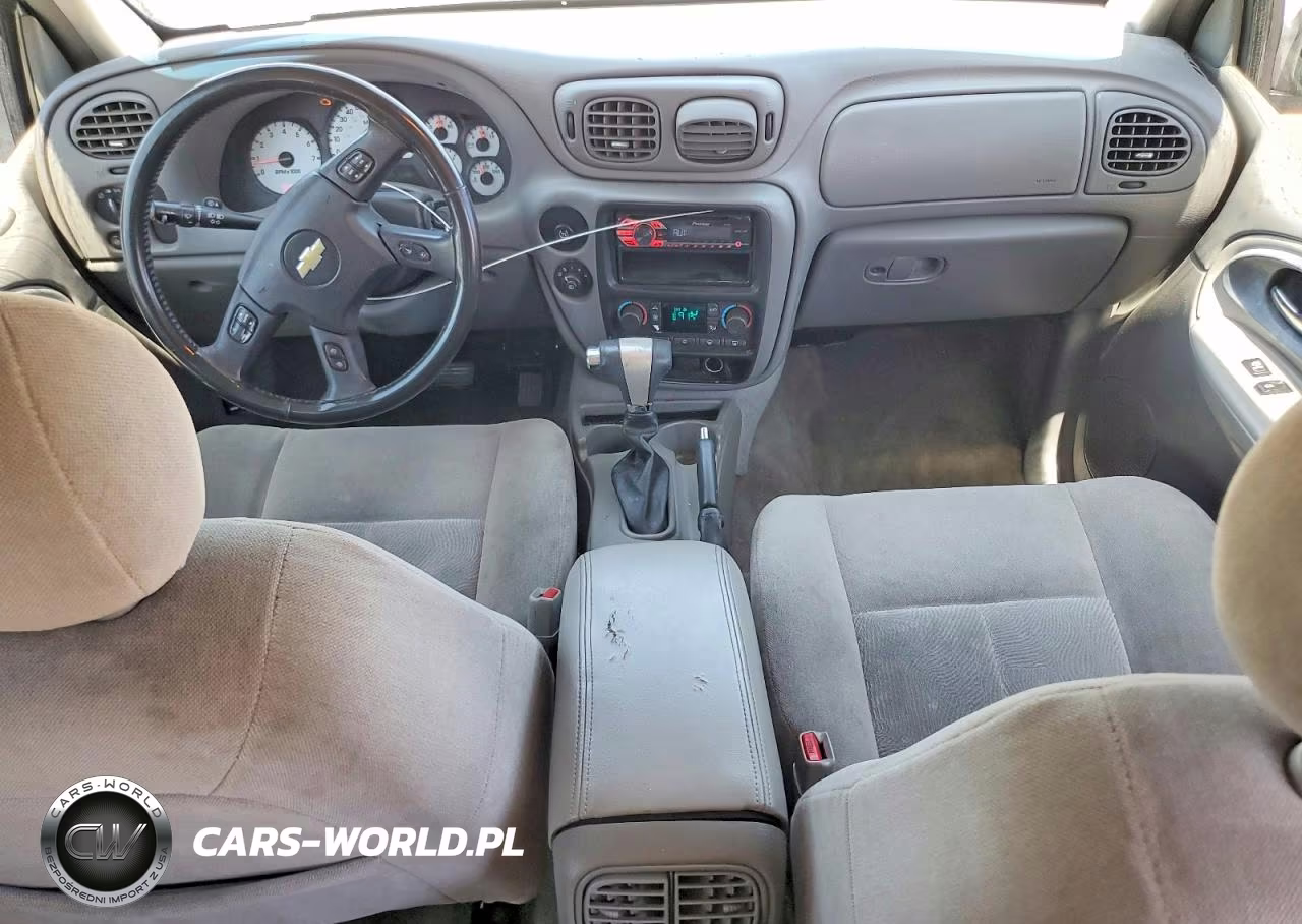 2005 Chevrolet Trailblazer Ls VIN:1GNDS13S052105266 - 8