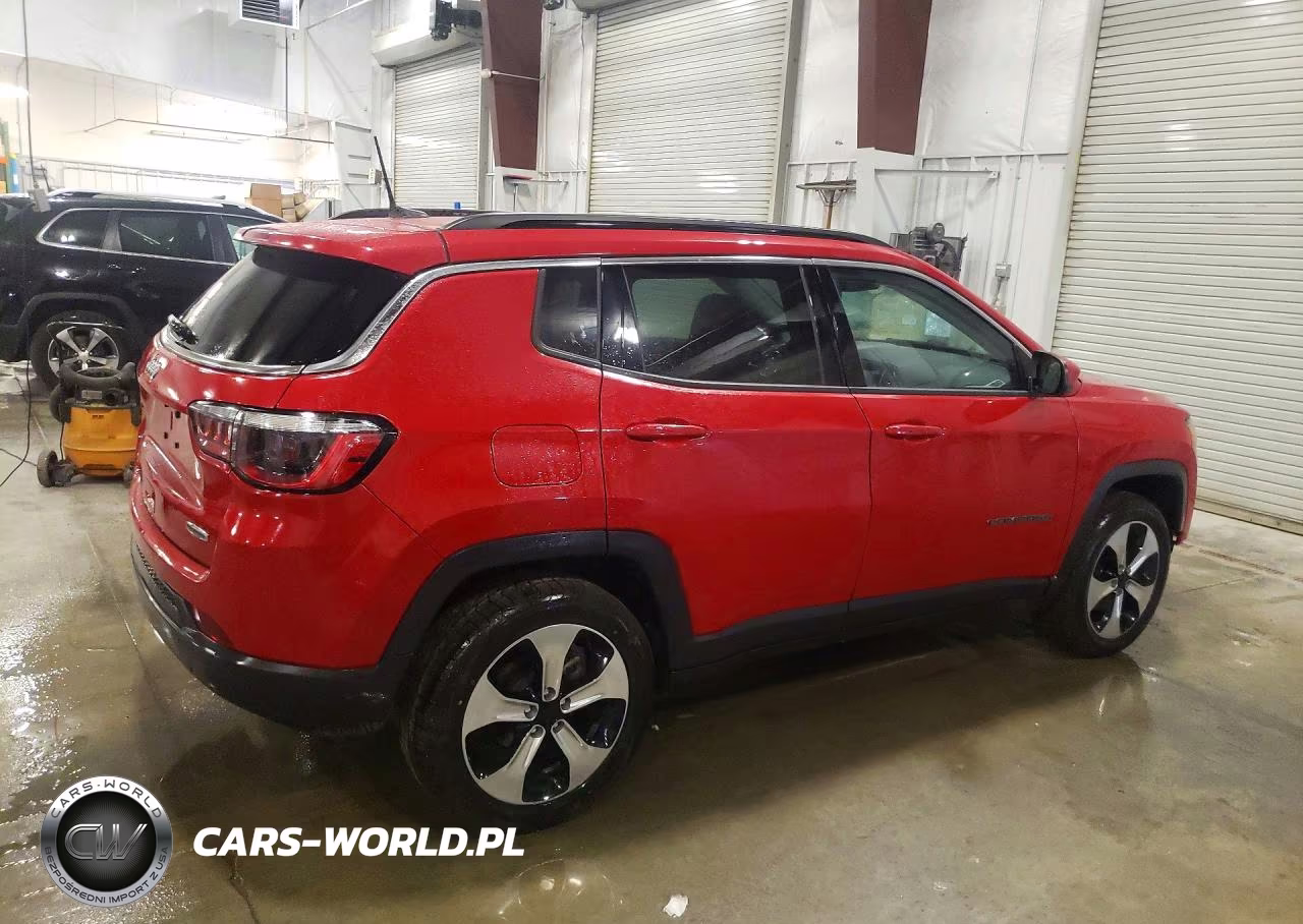 2020 Jeep Compass Latitude VIN:3C4NJDBB1LT256681 - 3