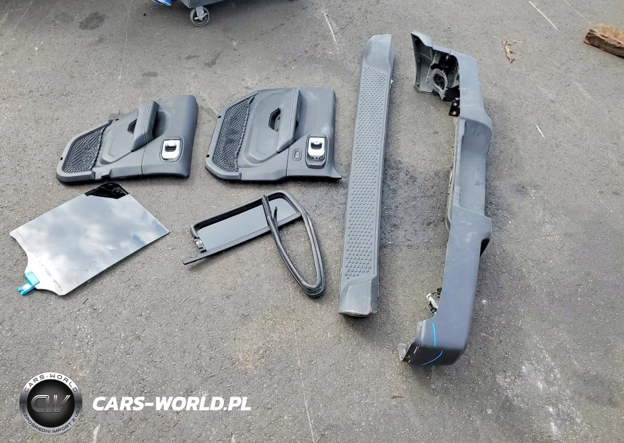 2023 Jeep Wrangler Sahara 4Xe VIN:1C4JJXP60PW691140 - 13