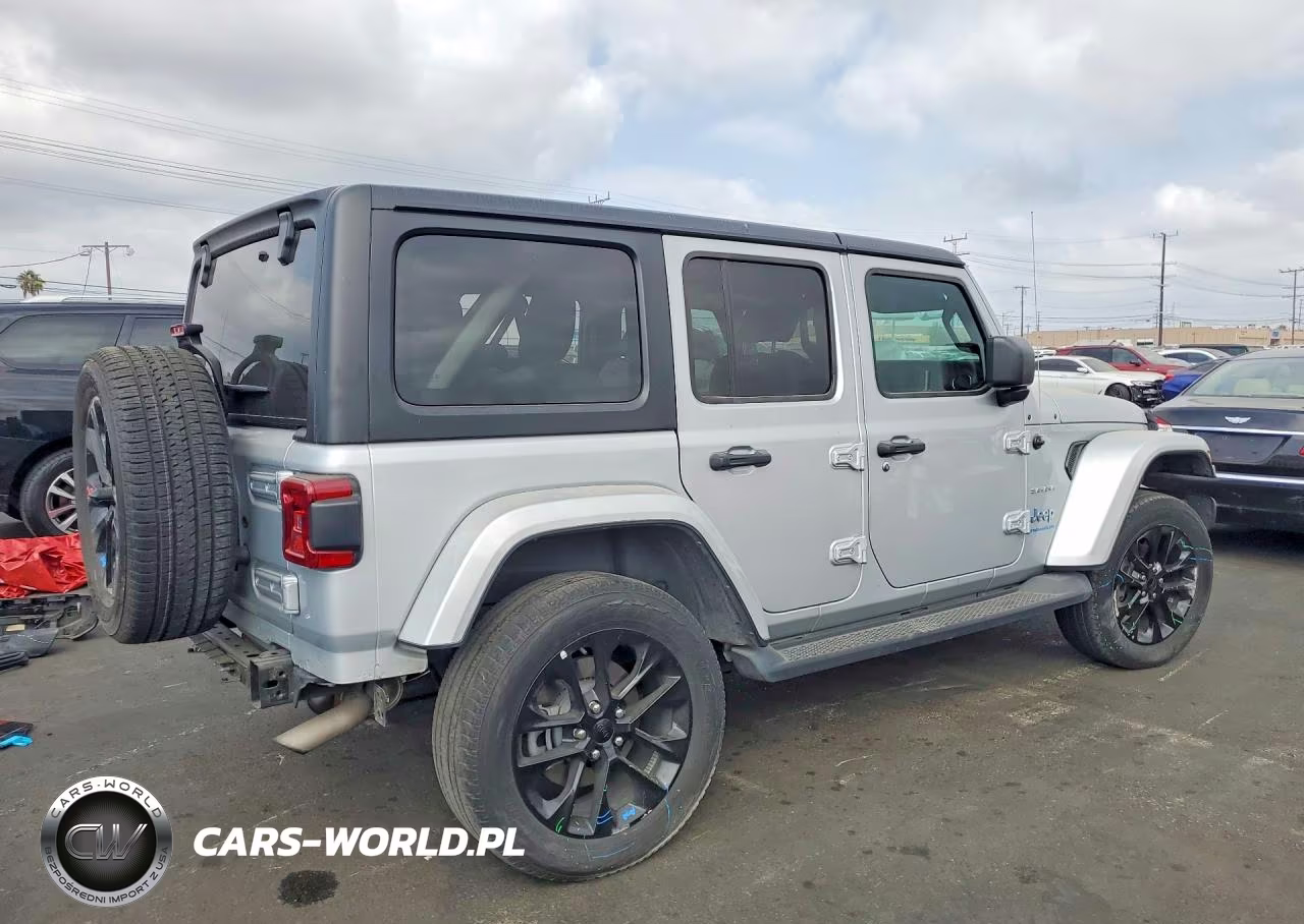 2023 Jeep Wrangler Sahara 4Xe VIN:1C4JJXP60PW691140 - 3