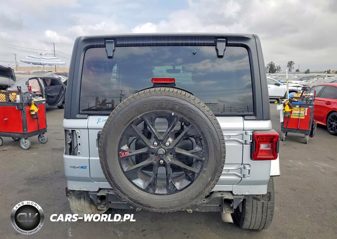 2023 Jeep Wrangler Sahara 4Xe VIN:1C4JJXP60PW691140 - 6