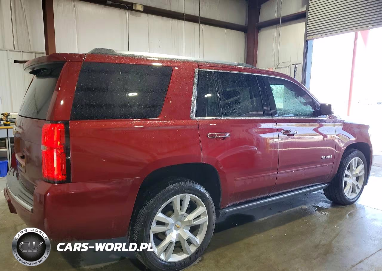2018 Chevrolet Tahoe K1500 Premier VIN:1GNSKCKCXJR131579 - 3