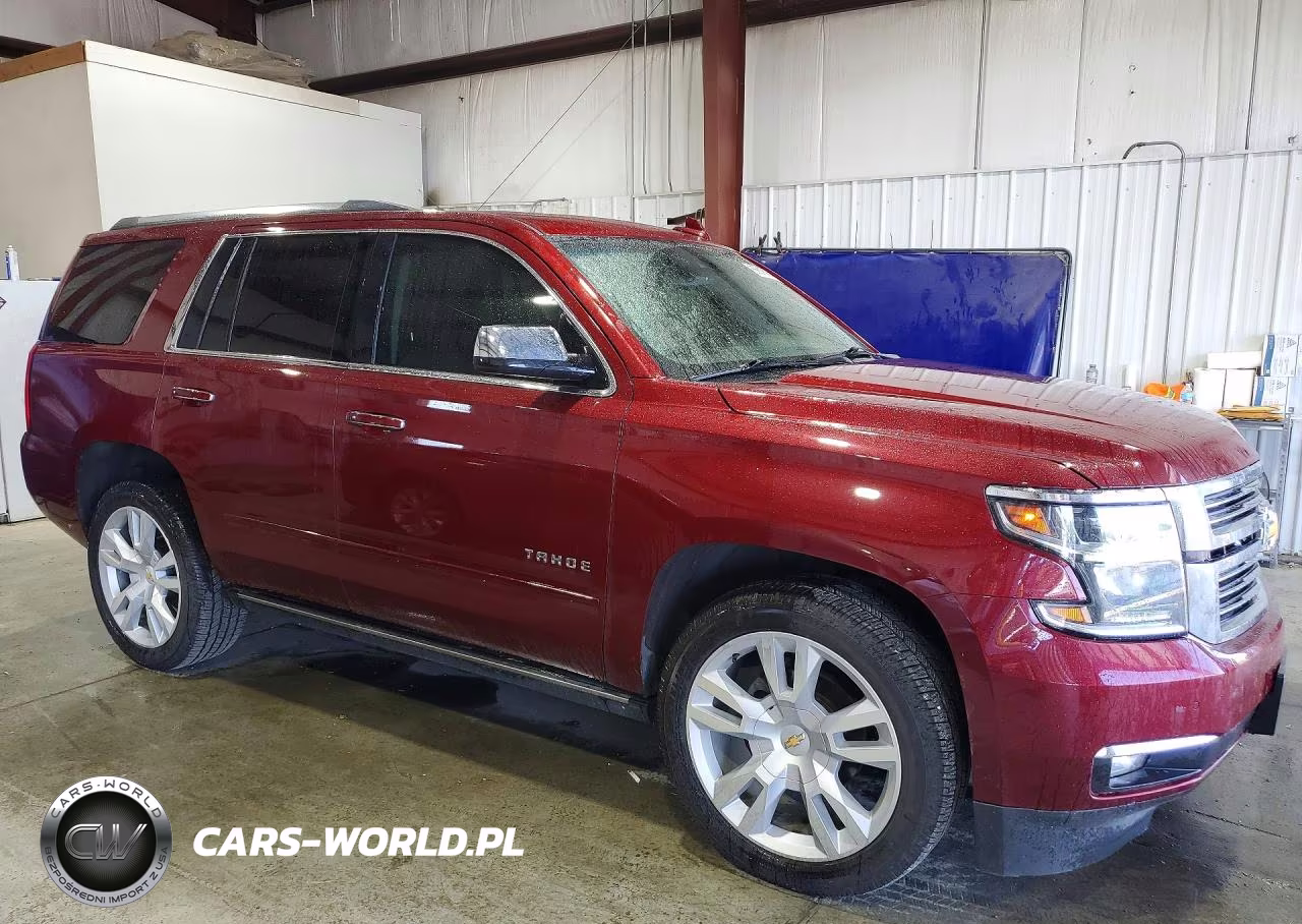 2018 Chevrolet Tahoe K1500 Premier VIN:1GNSKCKCXJR131579 - 4