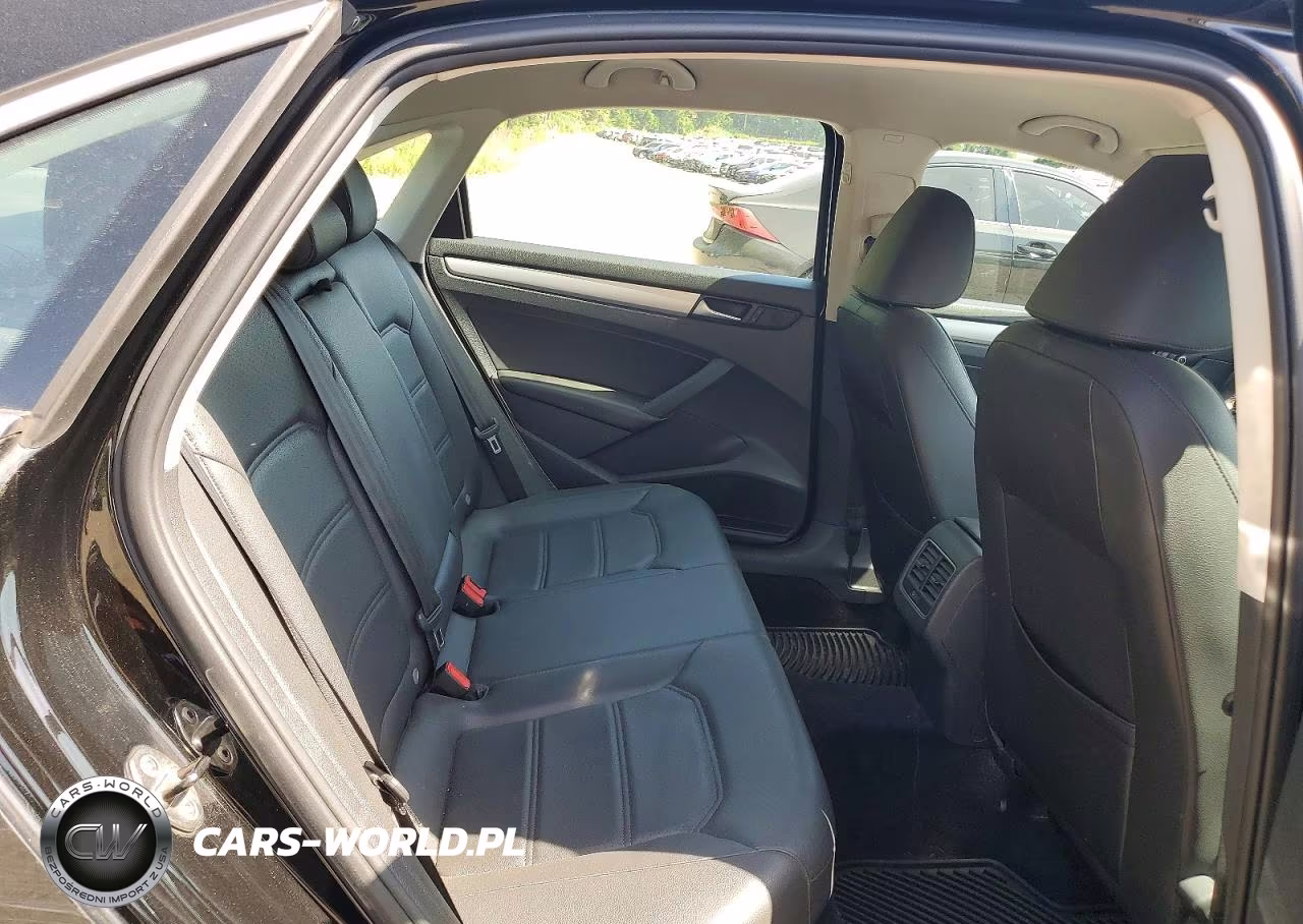 2013 Volkswagen Passat Se VIN:1VWBP7A33DC111133 - 10