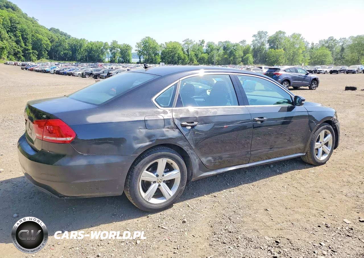 2013 Volkswagen Passat Se VIN:1VWBP7A33DC111133 - 3