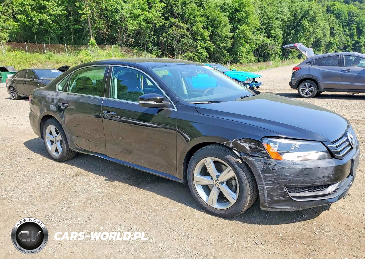 2013 Volkswagen Passat Se VIN:1VWBP7A33DC111133 - 4