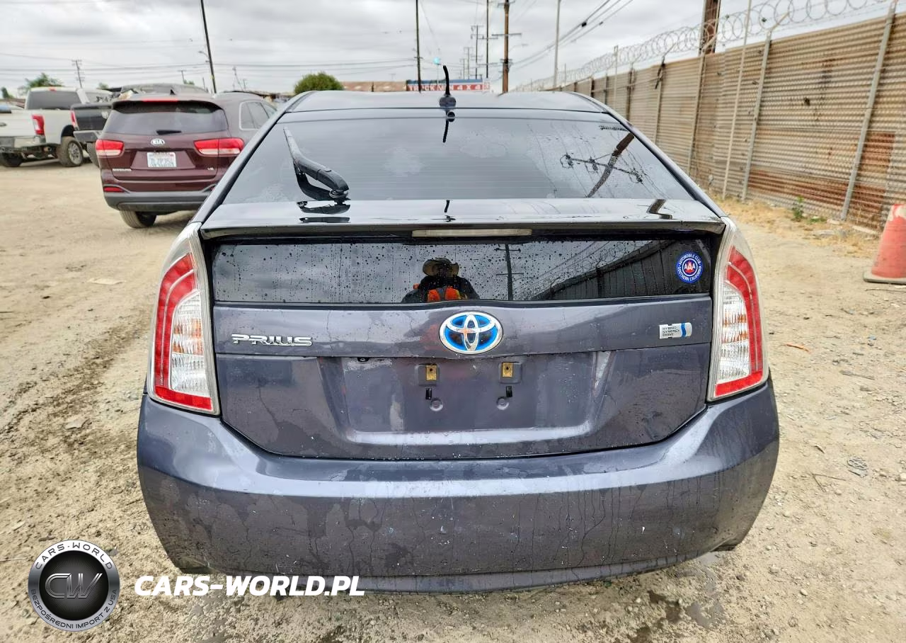 2015 Toyota Prius Three VIN:JTDKN3DU5F1981793 - 6