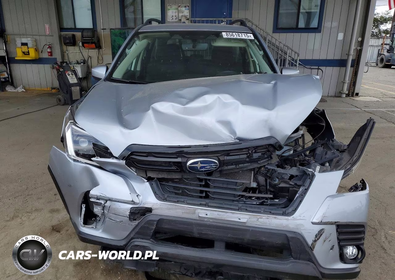 2023 Subaru Forester Premium VIN:JF2SKAEC6PH481798 - 5