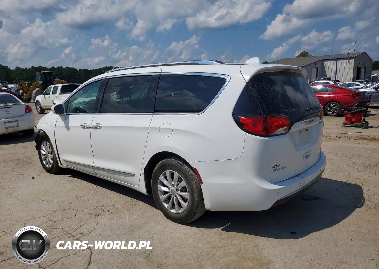 2018 Chrysler Pacifica Touring L VIN:2C4RC1BG7JR172273 - 2