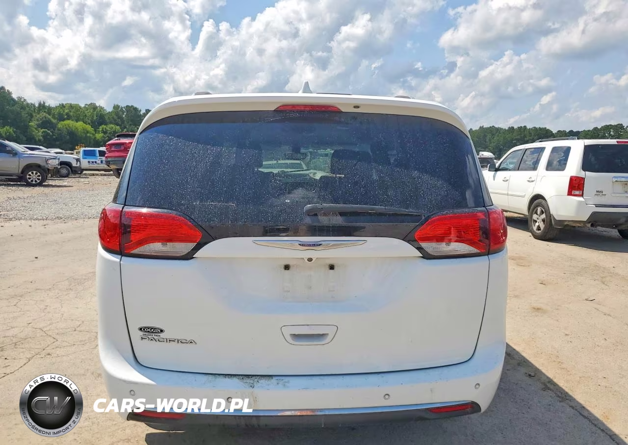 2018 Chrysler Pacifica Touring L VIN:2C4RC1BG7JR172273 - 6