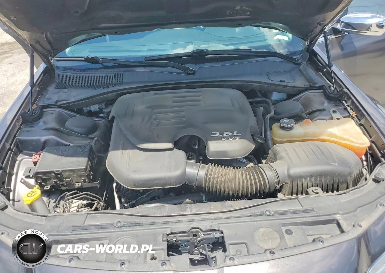 2018 Chrysler 300 Limited VIN:2C3CCAKG8JH250592 - 11