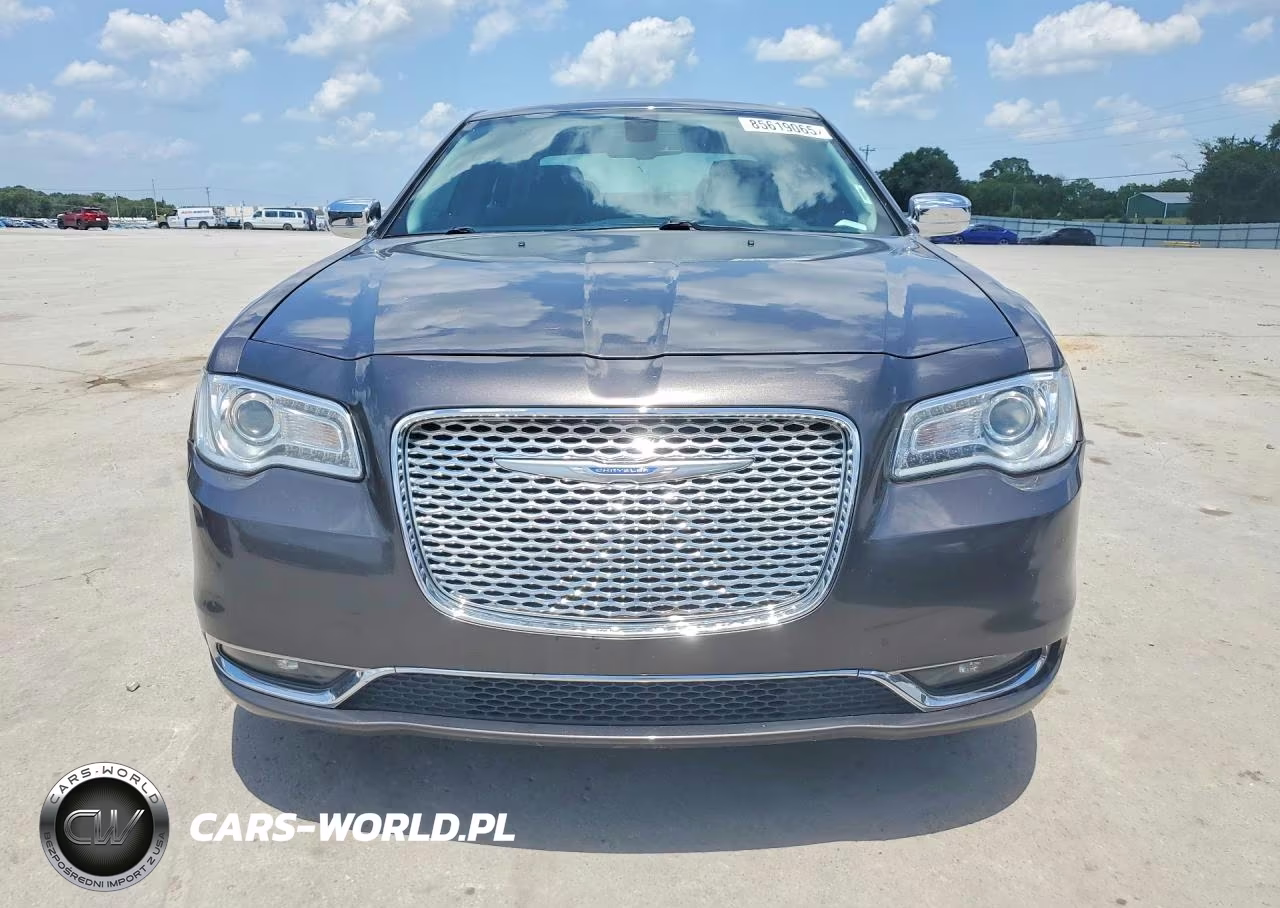 2018 Chrysler 300 Limited VIN:2C3CCAKG8JH250592 - 5