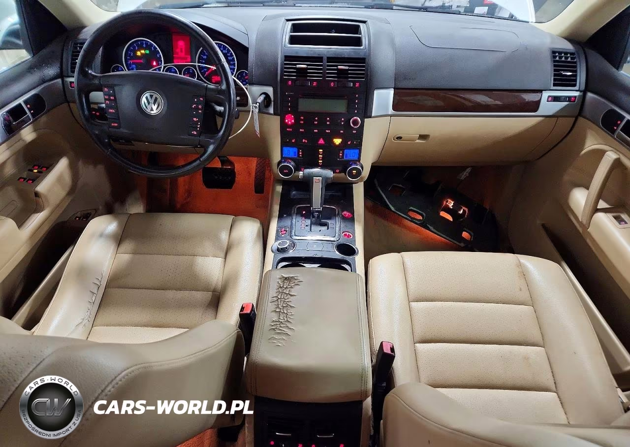 2010 Volkswagen Touareg V6 VIN:WVGBF7A96AD004119 - 8