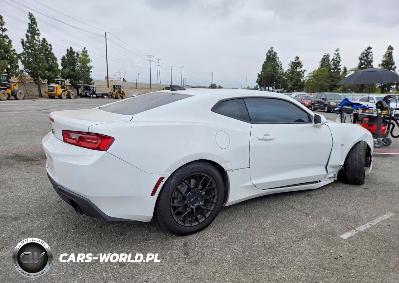 2018 Chevrolet Camaro Lt VIN:1G1FB1RX5J0152120 - 3