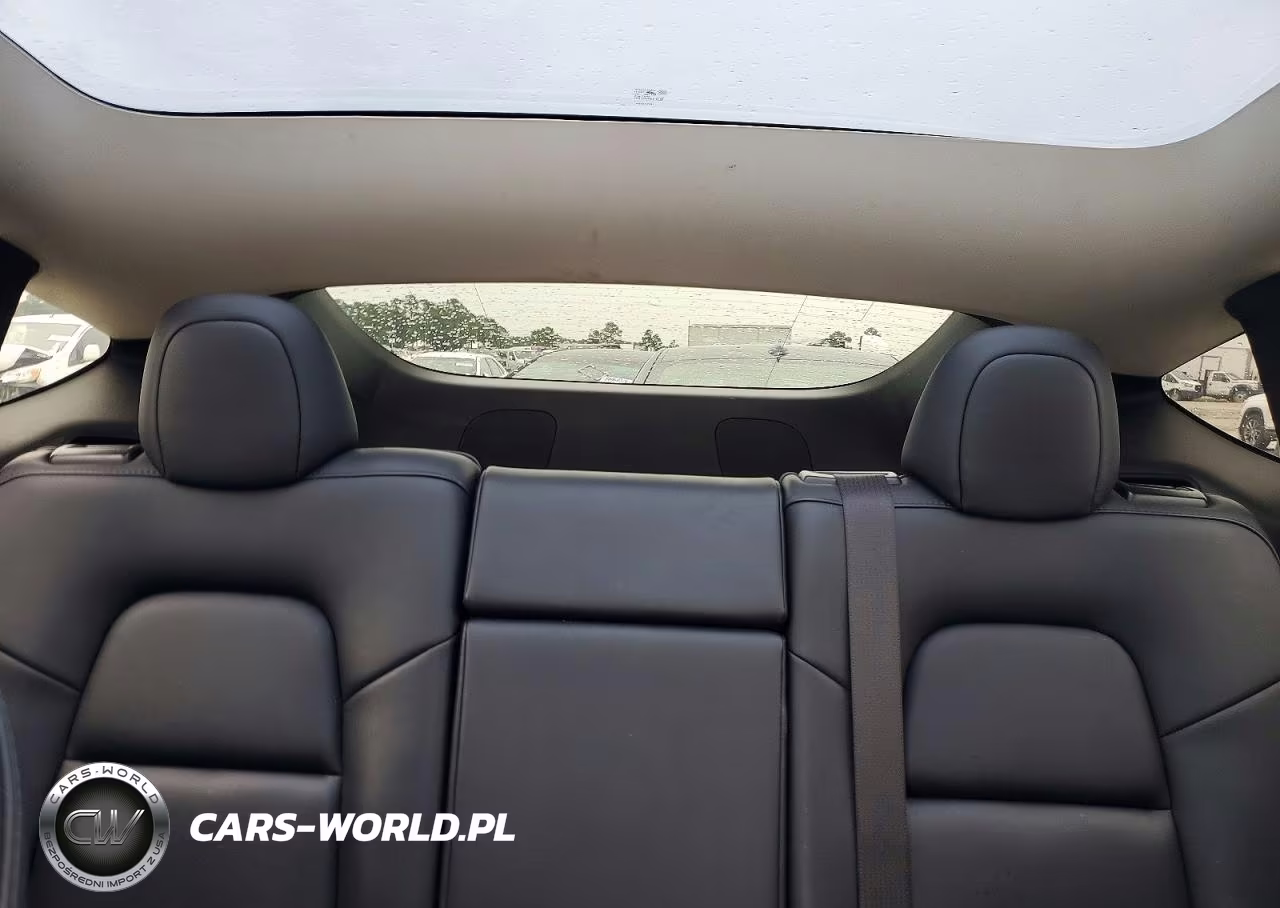 2022 Tesla Model Y VIN:7SAYGDEEXNF387355 - 10