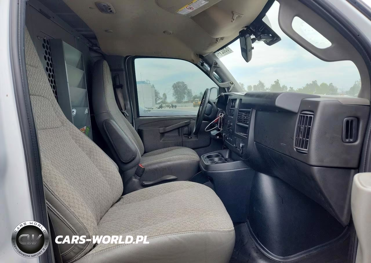 2024 GMC Savana Delivery Van VIN:1GTZ7GF70R1178076 - 10