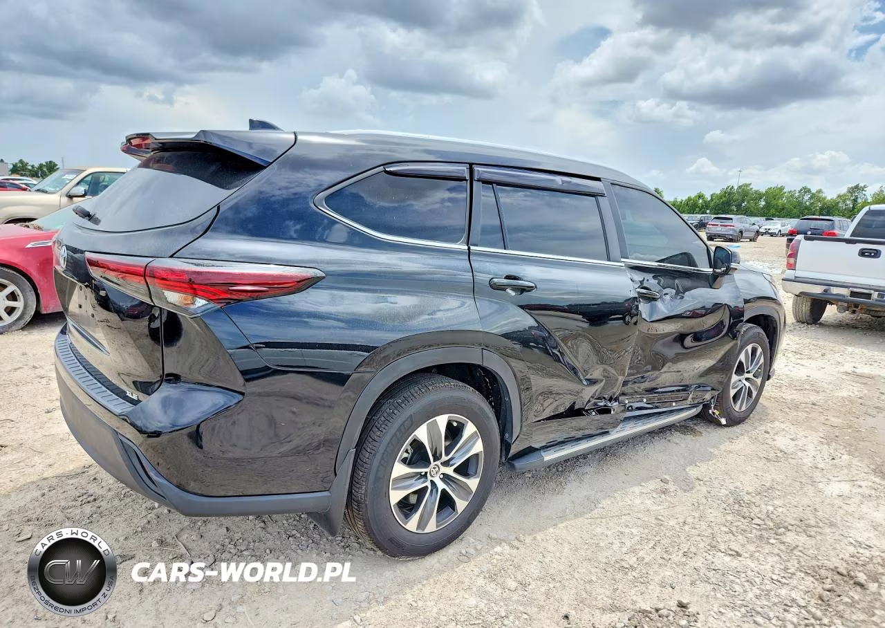 2024 Toyota Highlander Xle VIN:5TDKDRAH2RS053654 - 3