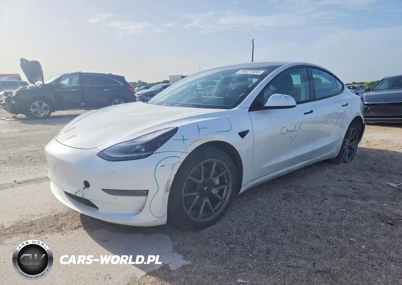 2021 Tesla Model 3 – zdjęcie 1 z 13