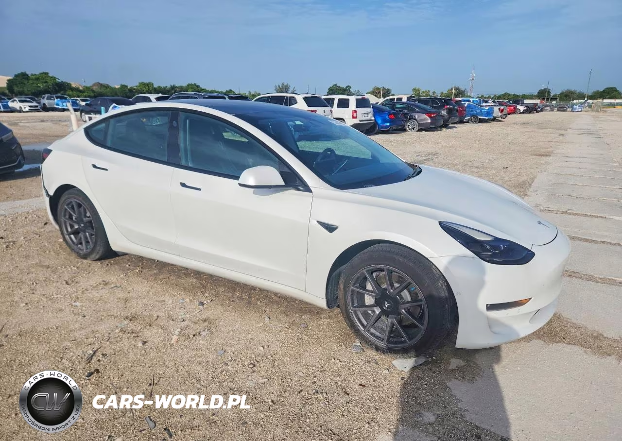 2021 Tesla Model 3 VIN:5YJ3E1EBXMF915038 - 4