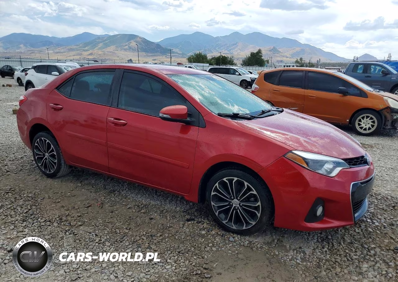 2015 Toyota Corolla S Plus VIN:5YFBURHE4FP252950 - 4