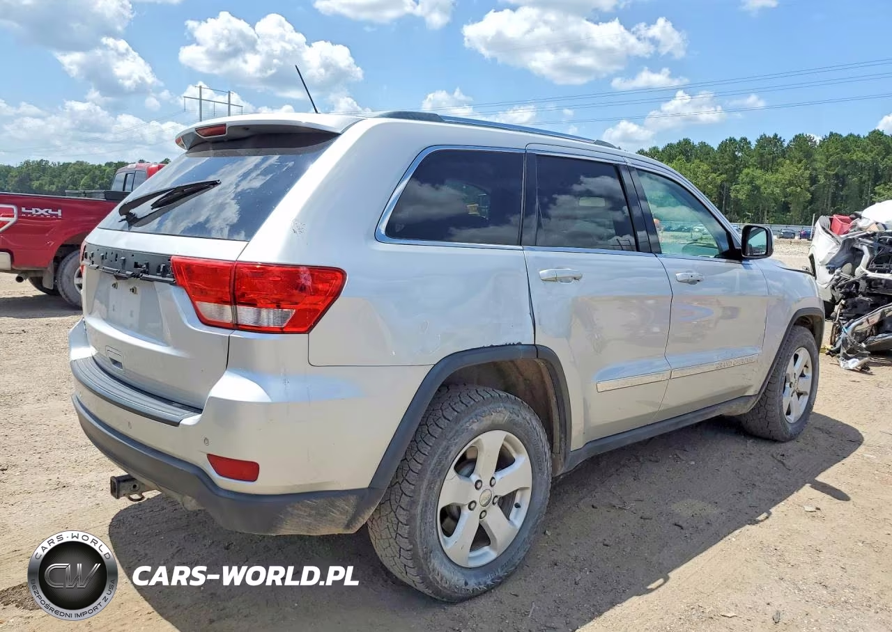 2012 Jeep Grand Cherokee Laredo VIN:1C4RJFAG6CC343367 - 3