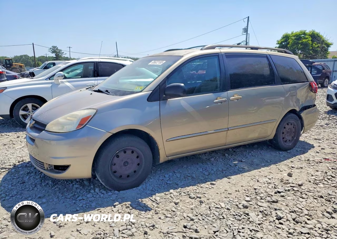 2004 Toyota Sienna Le 8 Passenger