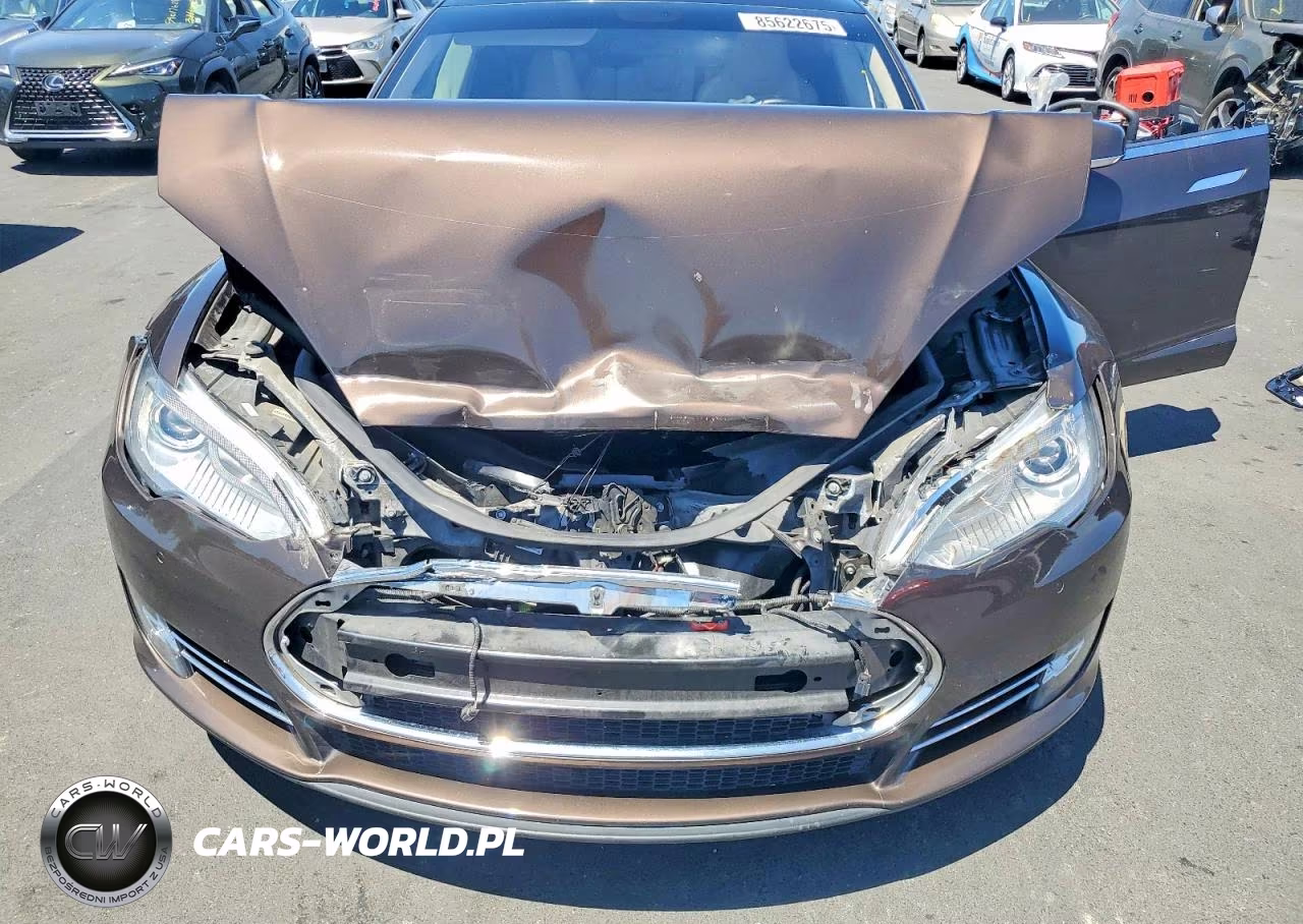 2014 Tesla Model S VIN:5YJSA1H16EFP35857 - 11